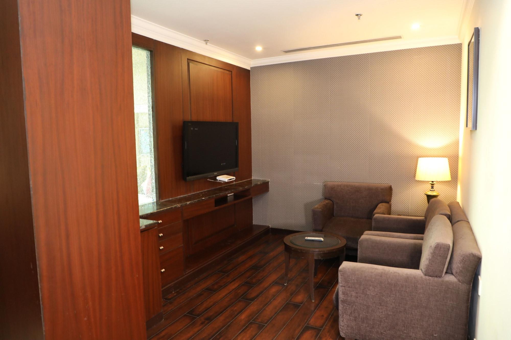 Ramada By Wyndham Jalandhar City Center Kültér fotó
