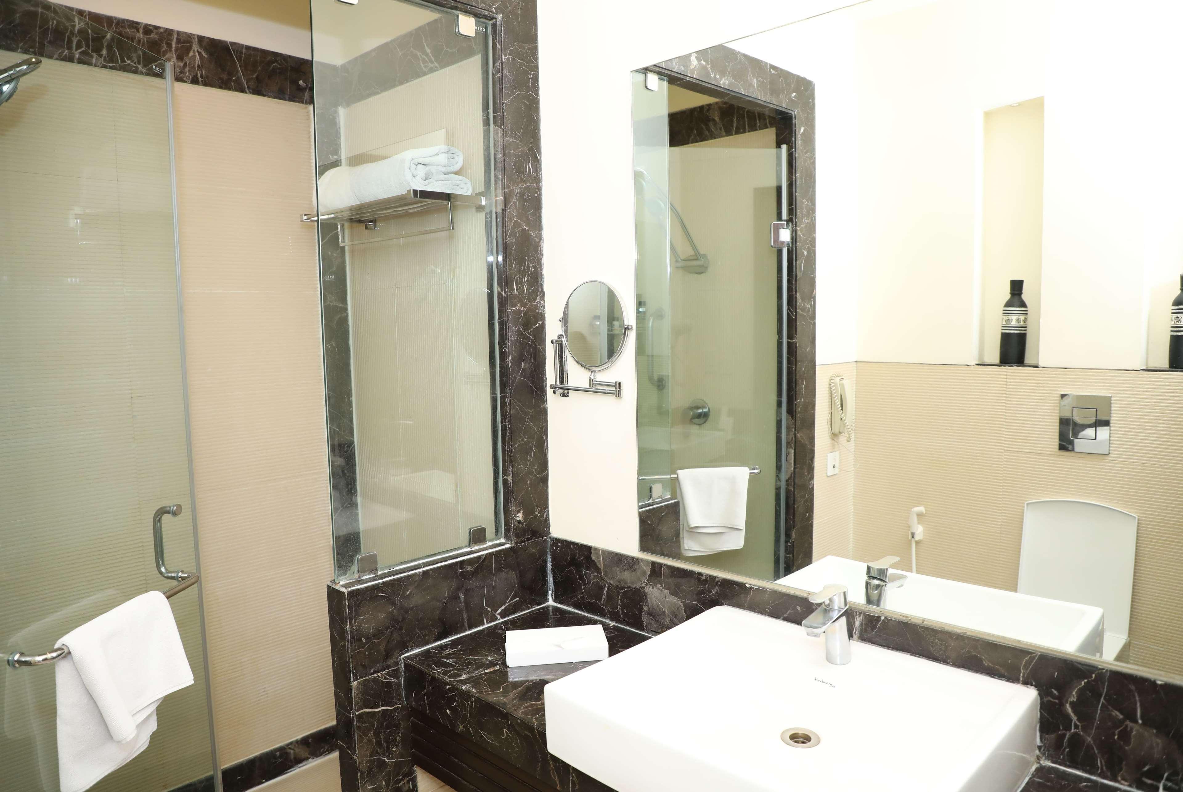Ramada By Wyndham Jalandhar City Center Kültér fotó