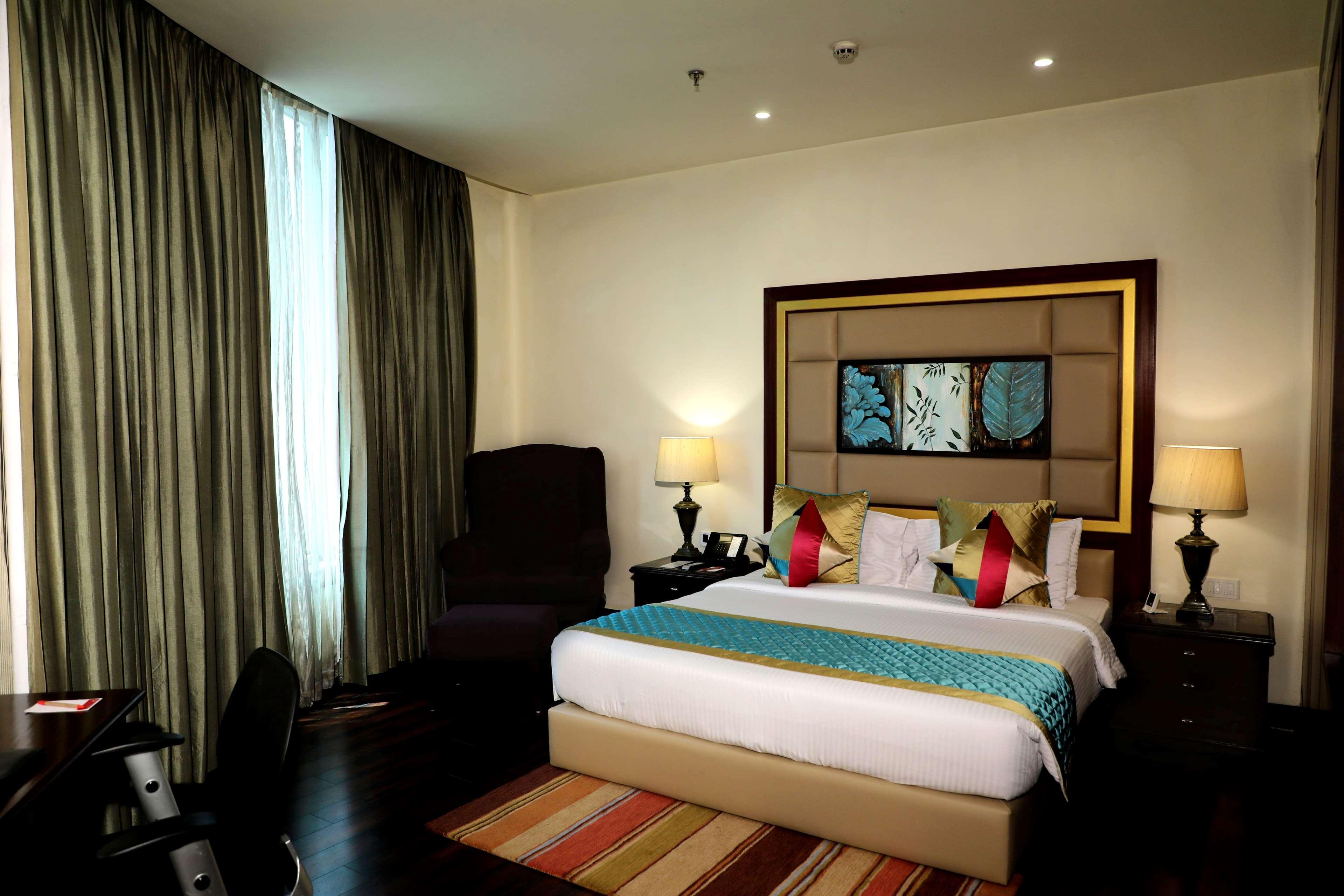 Ramada By Wyndham Jalandhar City Center Kültér fotó
