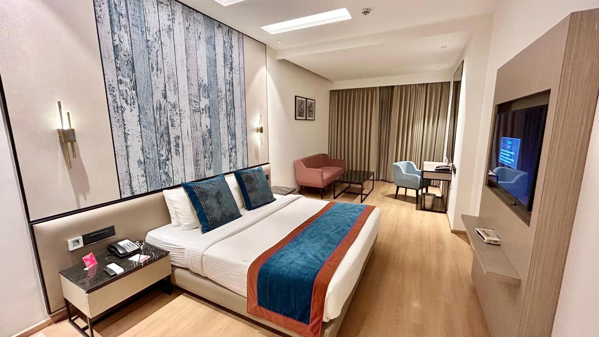 Ramada By Wyndham Jalandhar City Center Kültér fotó