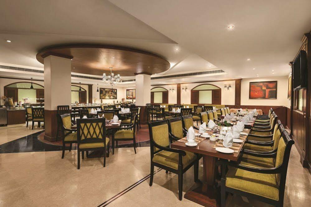 Ramada By Wyndham Jalandhar City Center Kültér fotó